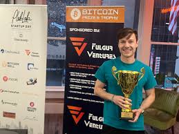 Oliver (Jippi's Founder) Winner f Top Builder Season 2!